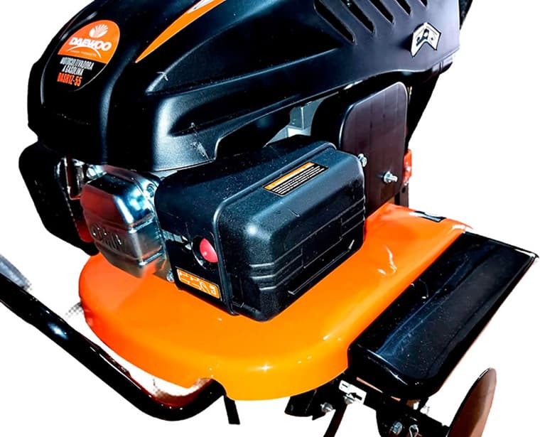 Imagen perteneciente a la galería de la reseña de la motoazada Daewoo DASR1Z55