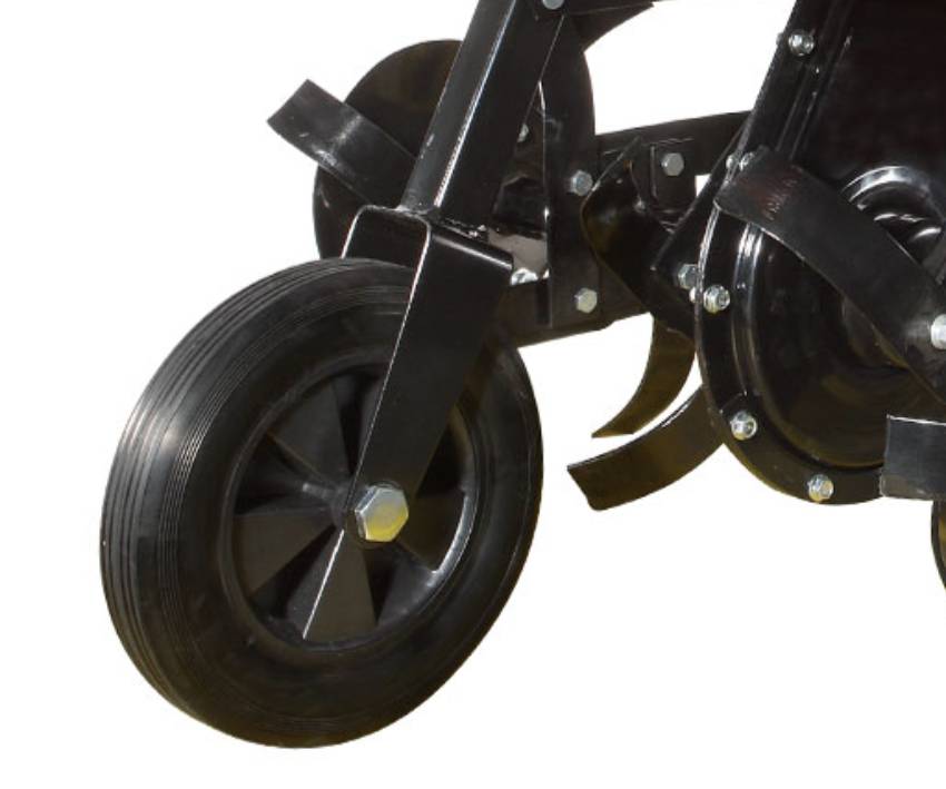 Imagen perteneciente a la galería de la reseña de la motoazada Oleo-Mac MH 175KS